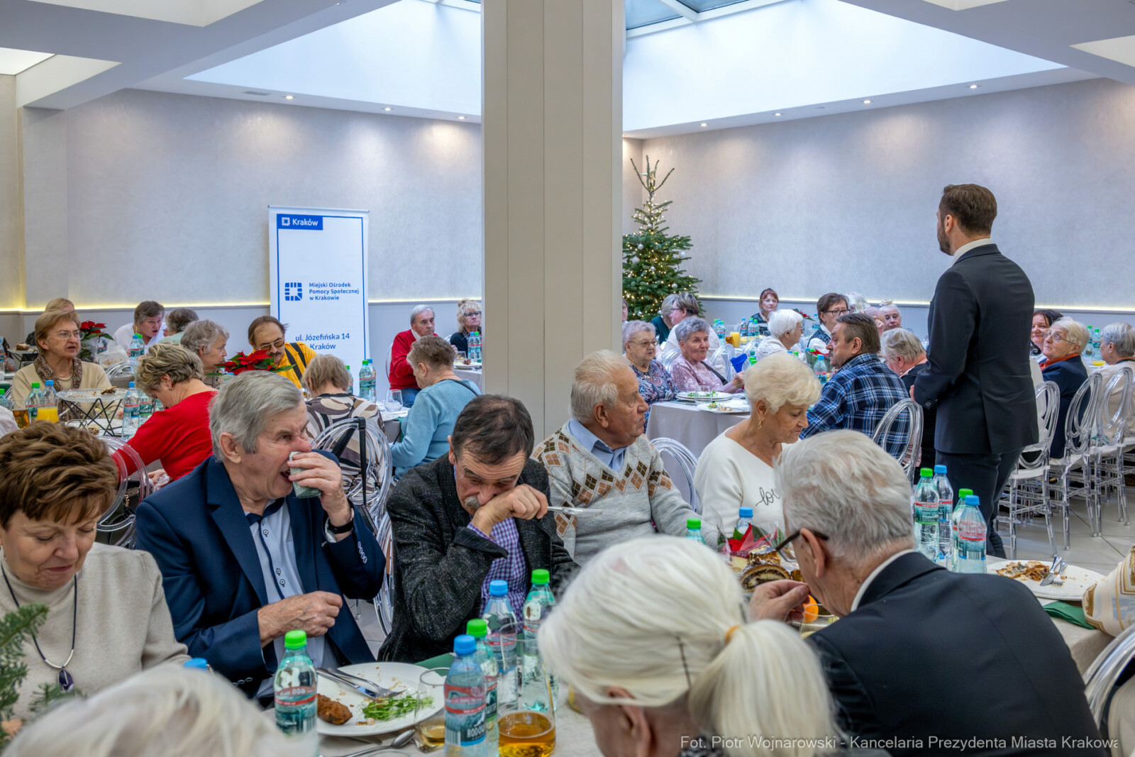 PW_652_ 034_fot. Piotr Wojnarowski.jpg-Miszalski, seniorzy, spotkanie, Kazimierz, MOPS, wigilia  Autor: P. Wojnarowski