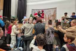 Spotkanie integracyjne o tematyce świątecznej dla uczestników projektu „Wygrane Rodziny w Krakowie” oraz uczestników PAL Na Skarpie