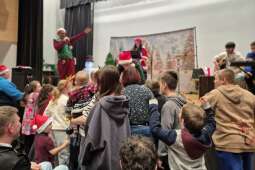 Spotkanie integracyjne o tematyce świątecznej dla uczestników projektu „Wygrane Rodziny w Krakowie” oraz uczestników PAL Na Skarpie