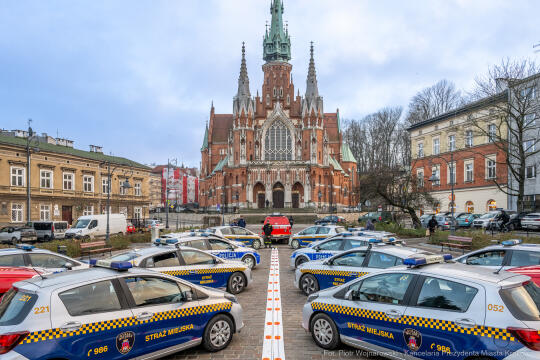 Miszalski, Rynek Podgórski, samochody, Policja, Straż Pożarna, Straż Miejska, zdjęcia