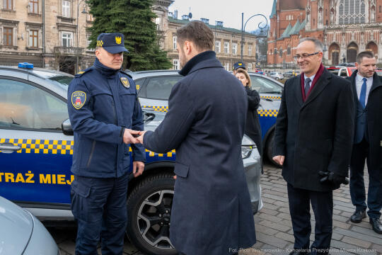Miszalski, Rynek Podgórski, samochody, Policja, Straż Pożarna, Straż Miejska, zdjęcia