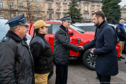 Miszalski, Rynek Podgórski, samochody, Policja, Straż Pożarna, Straż Miejska, zdjęcia