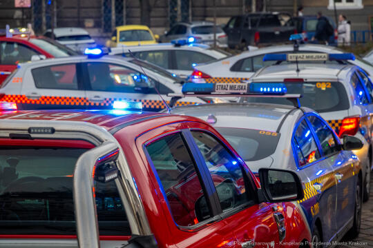 Miszalski, Rynek Podgórski, samochody, Policja, Straż Pożarna, Straż Miejska, zdjęcia