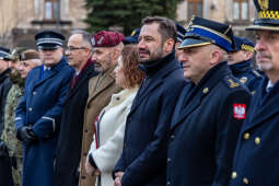 JG_251212_KRK_8L8A3787.jpg-Prezydent podziękował służbom mundurowym