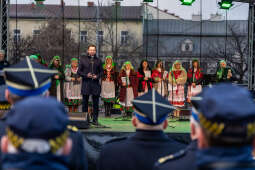 JG_251212_KRK_8L8A3849.jpg-Prezydent podziękował służbom mundurowym