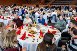 PW_6567_ 022_fot. Piotr Wojnarowski.jpg-wigilia, niepełnosprawni, Miszalski, Klaman, zdjęcia