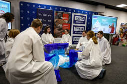 JG_251211_KRK_8L8A2652.jpg-Akcja paczka na święta