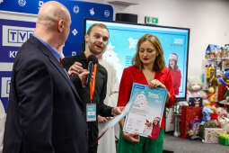 JG_251211_KRK_8L8A2729.jpg-Akcja paczka na święta