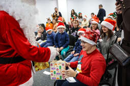 JG_251211_KRK_8L8A2780.jpg-Akcja paczka na święta