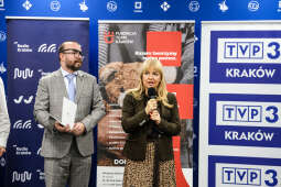 JG_251211_KRK_8L8A2833.jpg-Akcja paczka na święta