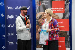 JG_251211_KRK_8L8A3409.jpg-Akcja paczka na święta