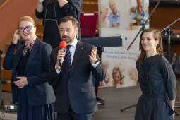 REwVNmpA.jpeg-Kraków stawia na seniorów