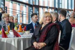 d8dXLn-g.jpeg-Kraków stawia na seniorów