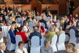 p2bkE7Rg.jpeg-Kraków stawia na seniorów