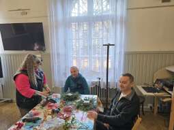 0a4RuAPc.jpg-Wspólnie tworzymy świąteczny klimat – warsztaty bożonarodzeniowe.