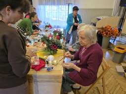 qXk0ERZm.jpg-Wspólnie tworzymy świąteczny klimat – warsztaty bożonarodzeniowe.