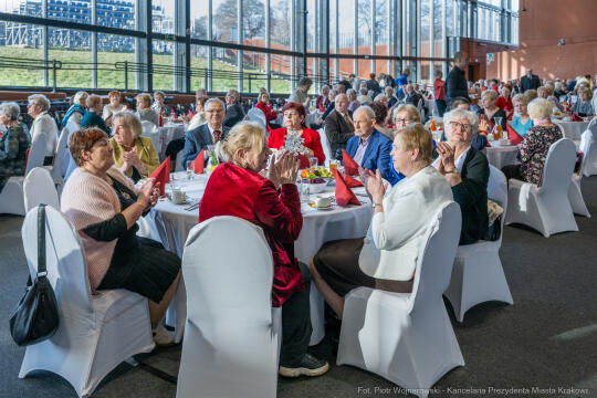 PW_661_ 020_fot. Piotr Wojnarowski.jpg-Miszalski, seniorzy, spotkanie, Focha, wigilia, zdjęcia