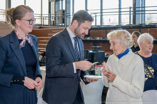 PW_661_ 028_fot. Piotr Wojnarowski.jpg-Miszalski, seniorzy, spotkanie, Focha, wigilia, zdjęcia