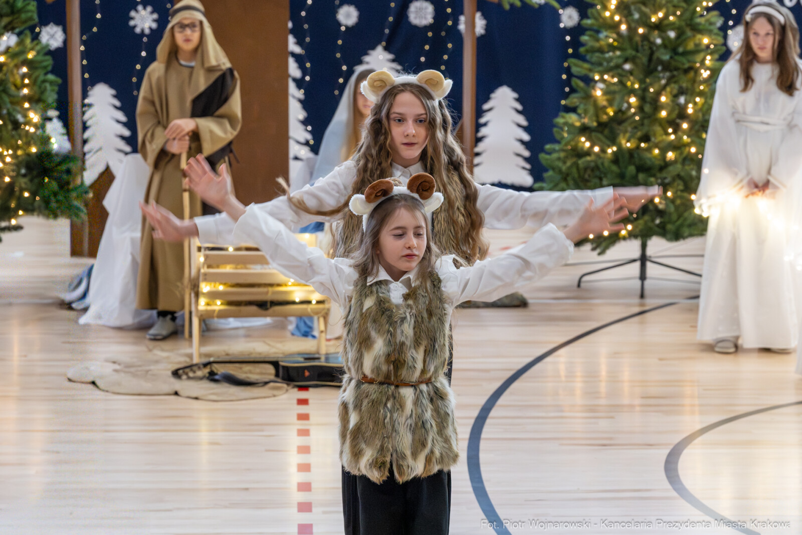 PW_662_ 018_fot. Piotr Wojnarowski.jpg-Miszalski, przedstawienie, SP nr 20, jasełka, zdjęcia  Autor: P. Wojnarowski