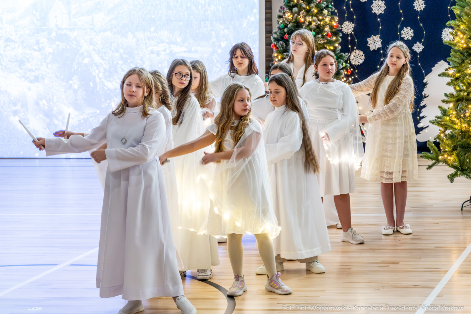 PW_662_ 019_fot. Piotr Wojnarowski.jpg-Miszalski, przedstawienie, SP nr 20, jasełka, zdjęcia  Autor: P. Wojnarowski