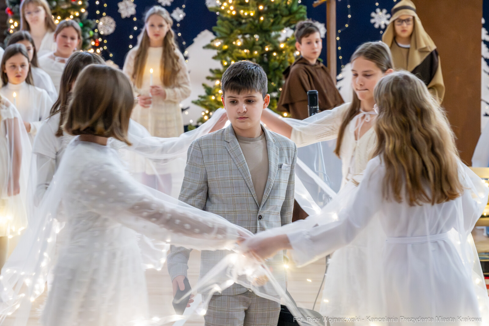 PW_662_ 020_fot. Piotr Wojnarowski.jpg-Miszalski, przedstawienie, SP nr 20, jasełka, zdjęcia  Autor: P. Wojnarowski