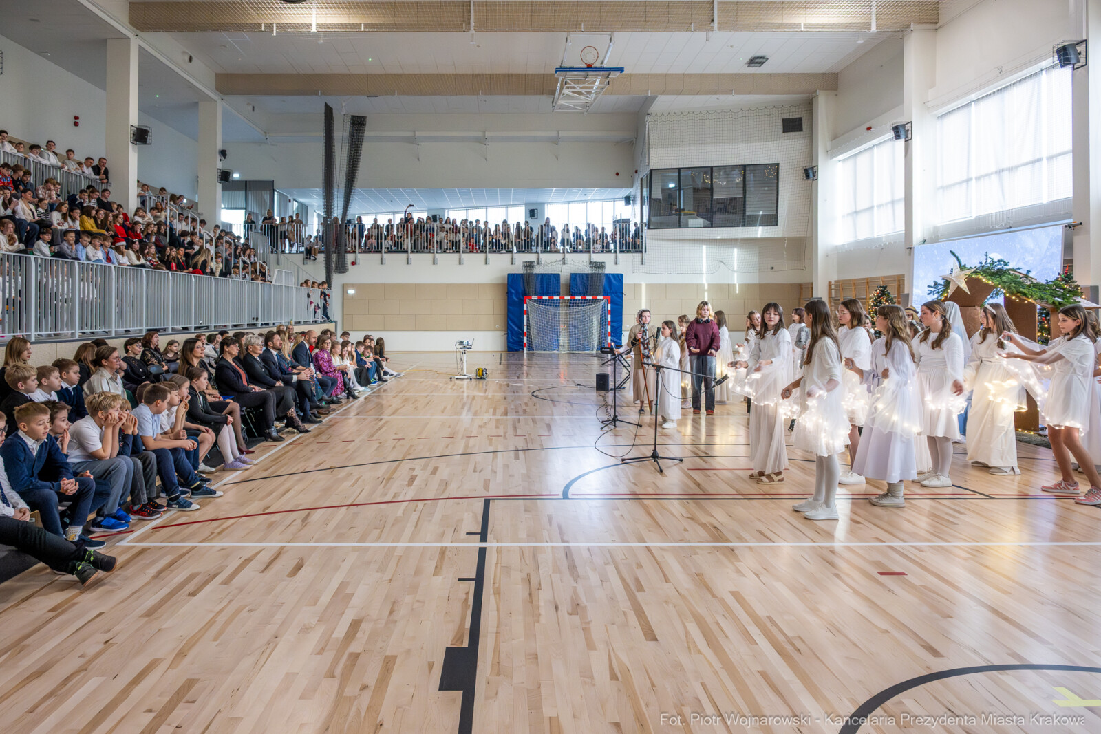 PW_662_ 022_fot. Piotr Wojnarowski.jpg-Miszalski, przedstawienie, SP nr 20, jasełka, zdjęcia  Autor: P. Wojnarowski