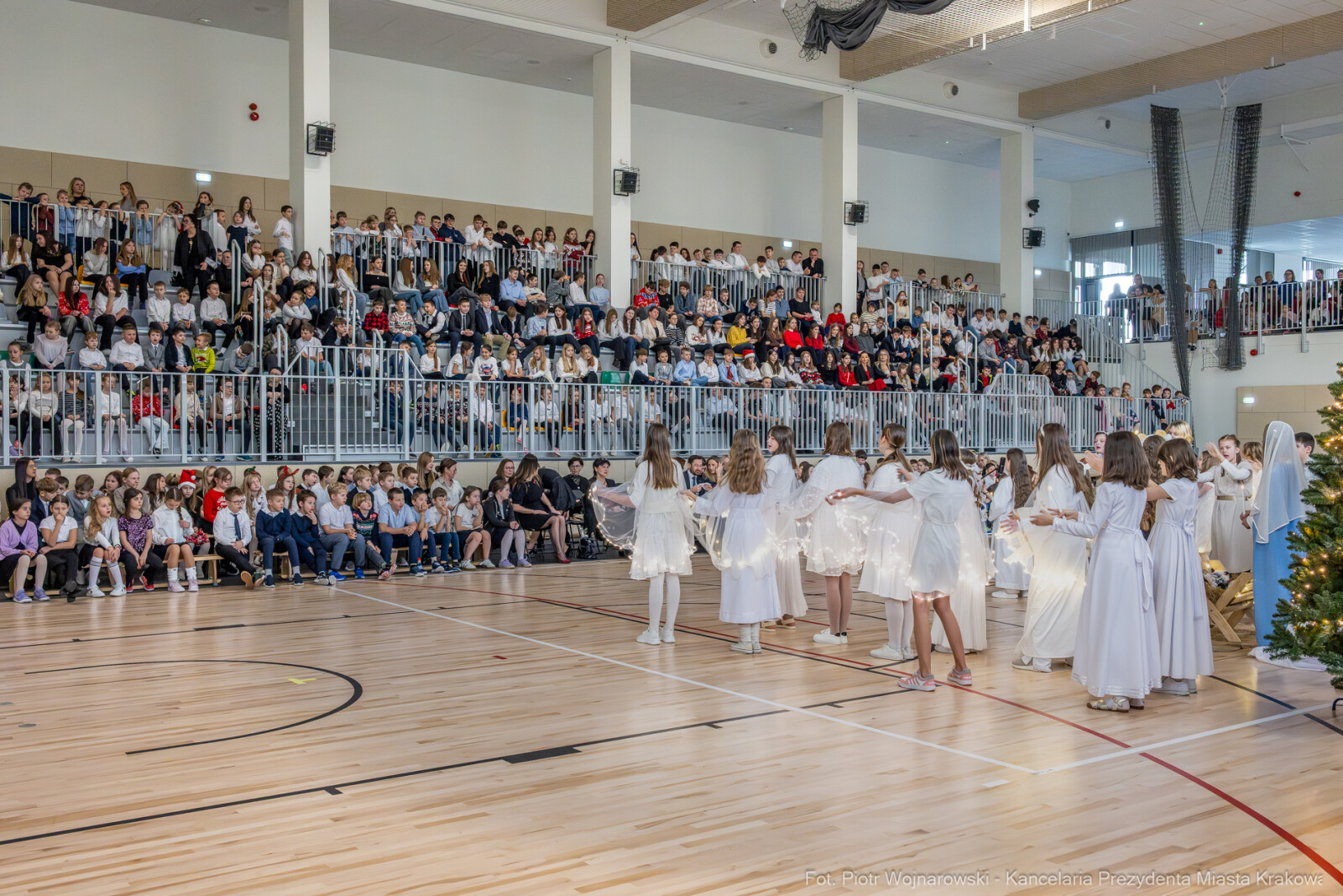 PW_662_ 025_fot. Piotr Wojnarowski.jpg-Miszalski, przedstawienie, SP nr 20, jasełka, zdjęcia  Autor: P. Wojnarowski