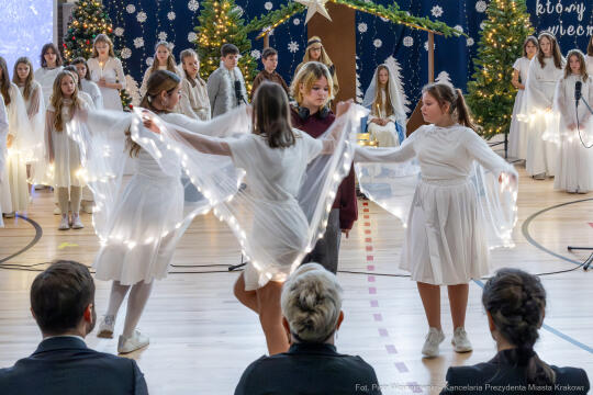 Przedstawienie świąteczne w Szkole Podstawowej nr 20