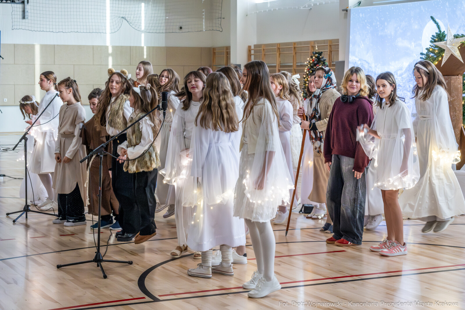 PW_662_ 030_fot. Piotr Wojnarowski.jpg-Miszalski, przedstawienie, SP nr 20, jasełka, zdjęcia  Autor: P. Wojnarowski