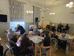 QS2klPBe.jpg-Twórczo, muzycznie i świątecznie na Helclów.