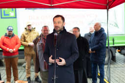 0S4A3652.jpg-Tradycyjna Wigilia dla potrzebujących na Rynku Głównym