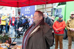 0S4A3691.jpg-Tradycyjna Wigilia dla potrzebujących na Rynku Głównym