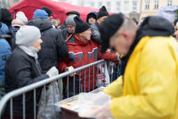 0S4A3933.jpg-Tradycyjna Wigilia dla potrzebujących na Rynku Głównym