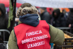 Tradycyjna Wigilia dla potrzebujących na Rynku Głównym