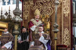 JG_251220_KRK_8L8A1122.jpg-Kraków: ingres kardynała Rysia w katedrze na Wawelu