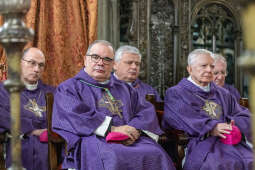 JG_251220_KRK_8L8A1726.jpg-Kraków: ingres kardynała Rysia w katedrze na Wawelu
