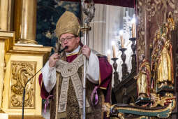 JG_251220_KRK_8L8A1983.jpg-Kraków: ingres kardynała Rysia w katedrze na Wawelu