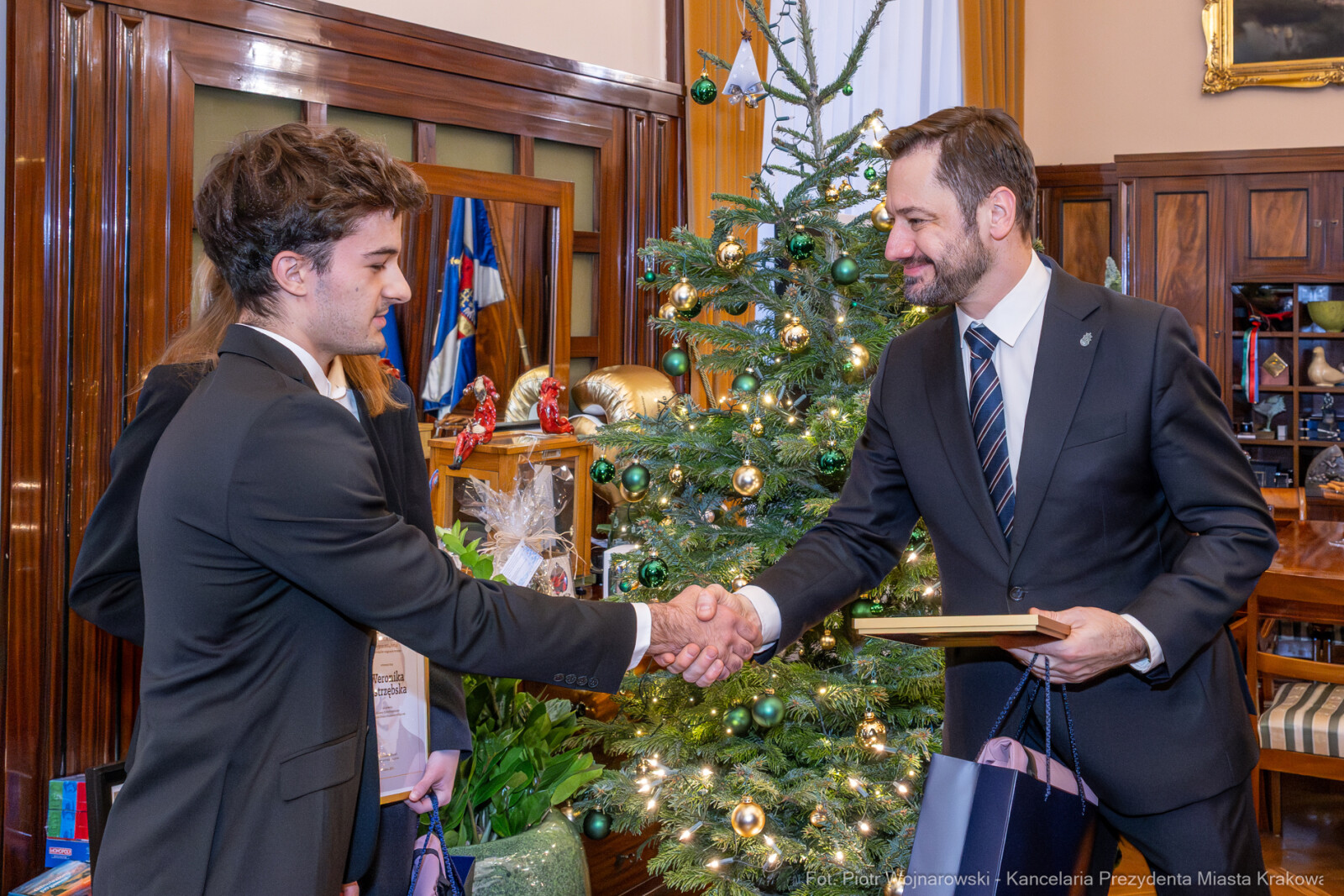 Miszalski, wręczenie, dyplomy, stypendium, im. Juliusza Leo, Tamara Cieśla, Miłosz Płatek, zdję  Autor: P. Wojnarowski