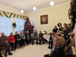 IMG-20251222-WA0215.jpg-Świąteczne spotkania pełne ciepła i życzliwości.