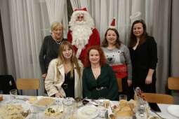 Paczki świąteczne i kolacja wigilijna dla mieszkańców Dzielnicy XIII