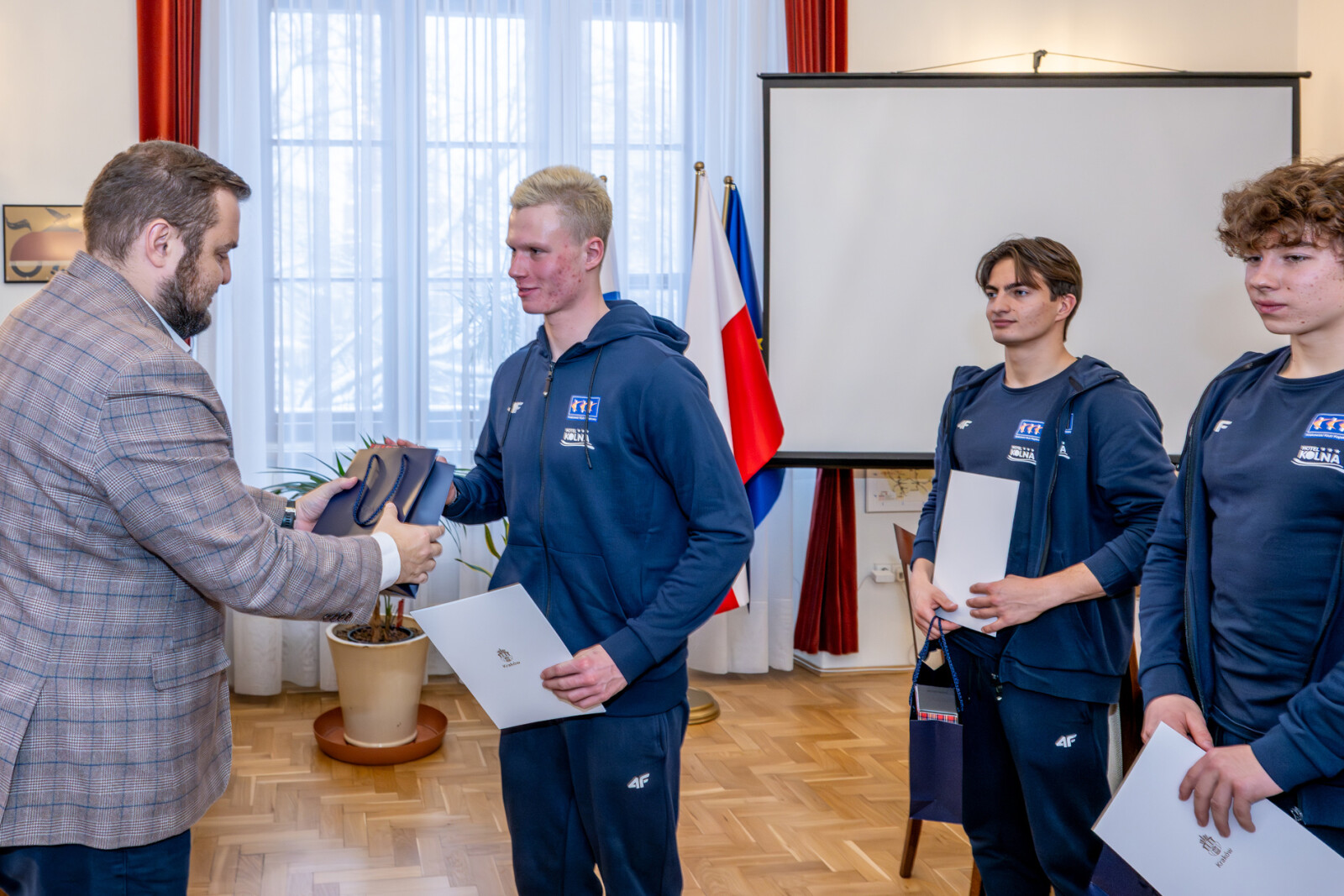 PW_666_ 010_fot. Piotr Wojnarowski.jpg-Sęk, kajakarze, spotkanie, zdjęcia, mistrzowie  Autor: P. Wojnarowski