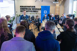 Pierwsze dni funkcjonowania Strefy Czystego Transportu w Krakowie – konferencja prasowa