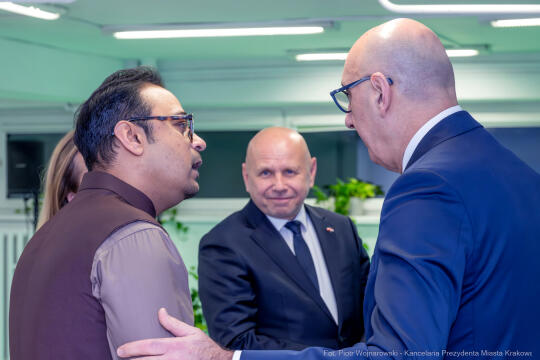 Miszalski, korpus dyplomatyczny, Wesoła, Apteka Designu, zdjęcia