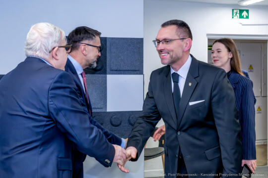 Miszalski, korpus dyplomatyczny, Wesoła, Apteka Designu, zdjęcia