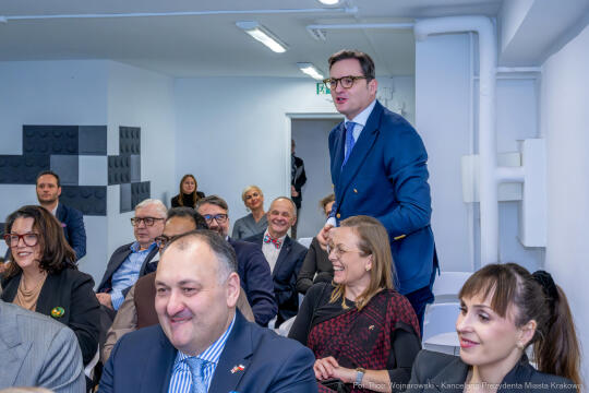 Miszalski, korpus dyplomatyczny, Wesoła, Apteka Designu, zdjęcia