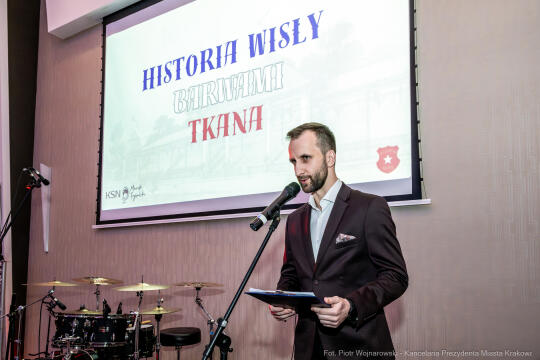 PW_672_ 002_fot. Piotr Wojnarowski.jpg-Miszalski, Wisła Kraków, sztandar, 120 lat, zdjęcia