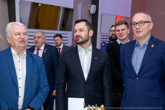 PW_672_ 004_fot. Piotr Wojnarowski.jpg-Miszalski, Wisła Kraków, sztandar, 120 lat, zdjęcia