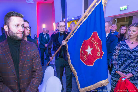 PW_672_ 030_fot. Piotr Wojnarowski.jpg-Miszalski, Wisła Kraków, sztandar, 120 lat, zdjęcia