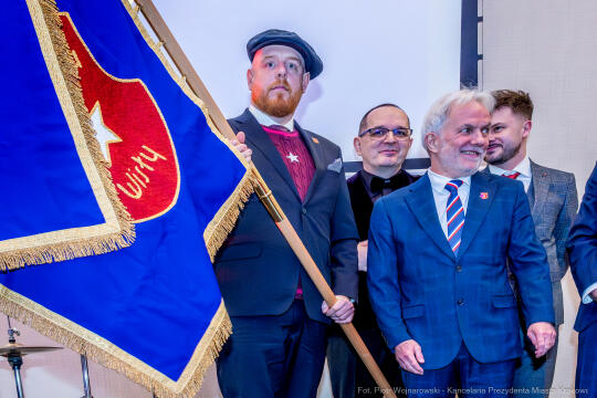 PW_672_ 037_fot. Piotr Wojnarowski.jpg-Miszalski, Wisła Kraków, sztandar, 120 lat, zdjęcia