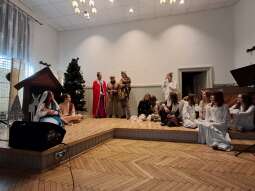 20260120_102419.jpg-Tradycja w nowym wydaniu – jasełka uczniów X LO.